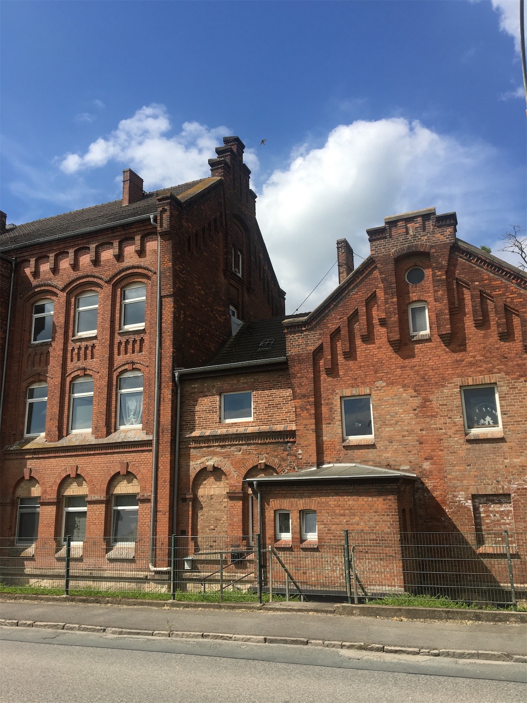 Renovierung zweier Wohngebäude (15 WE)